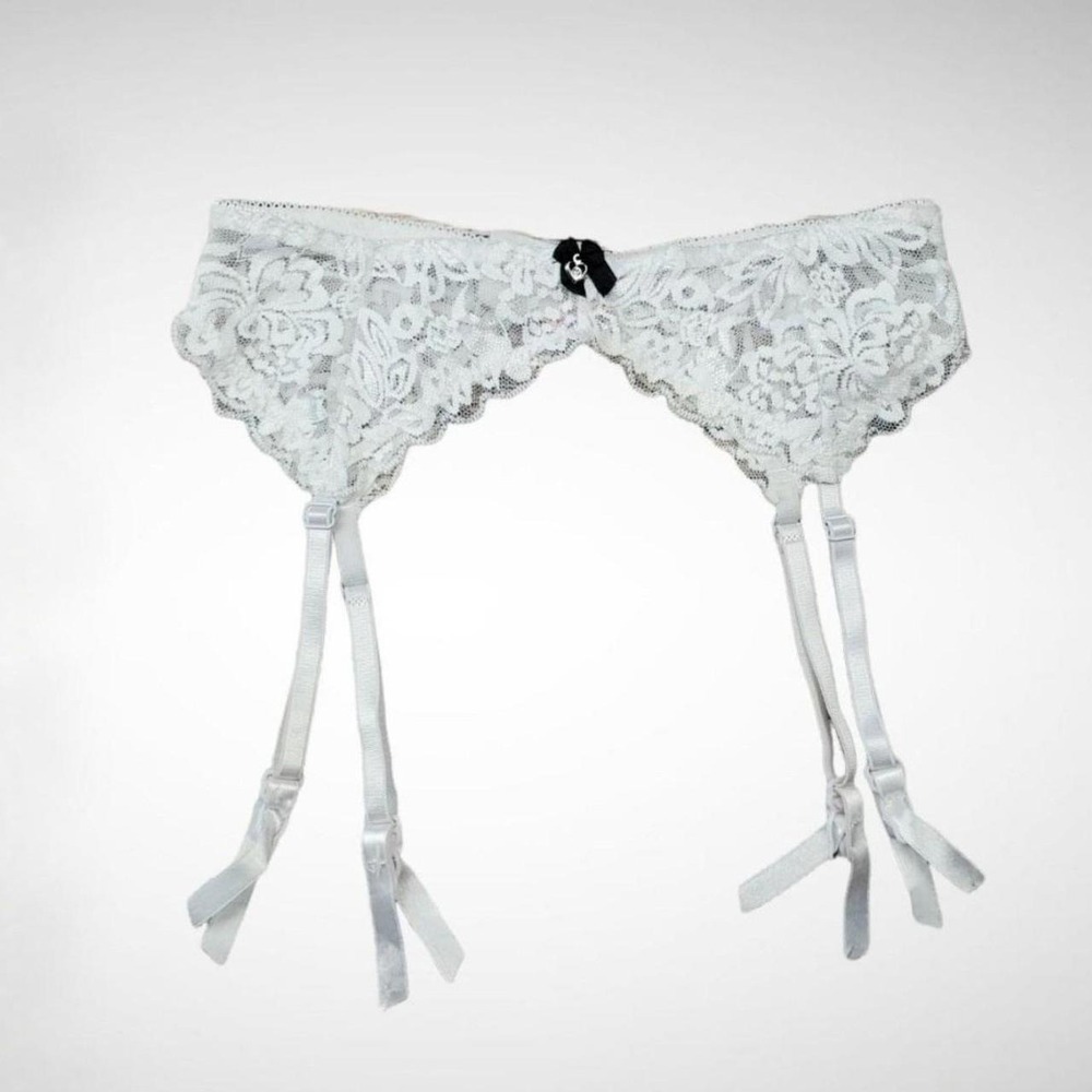 Native Intimates White Floral Lace Garter Belt Black Bow Heart Charm Adjustable